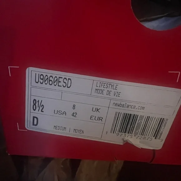 New Balance Cream and Gray Athletic Shoes 9060 - Picture 4 of 4